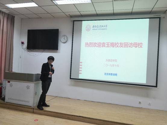 图片包含 墙壁, 室内, 地板, 天花板描述已自动生成